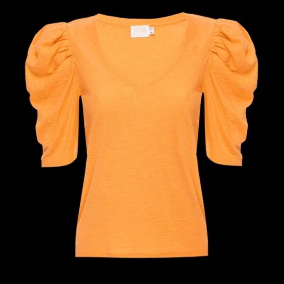 NWOT Nation LTD Jillian Bold Shoulder V-neck color Tang - Size Small - Picture 1 of 7